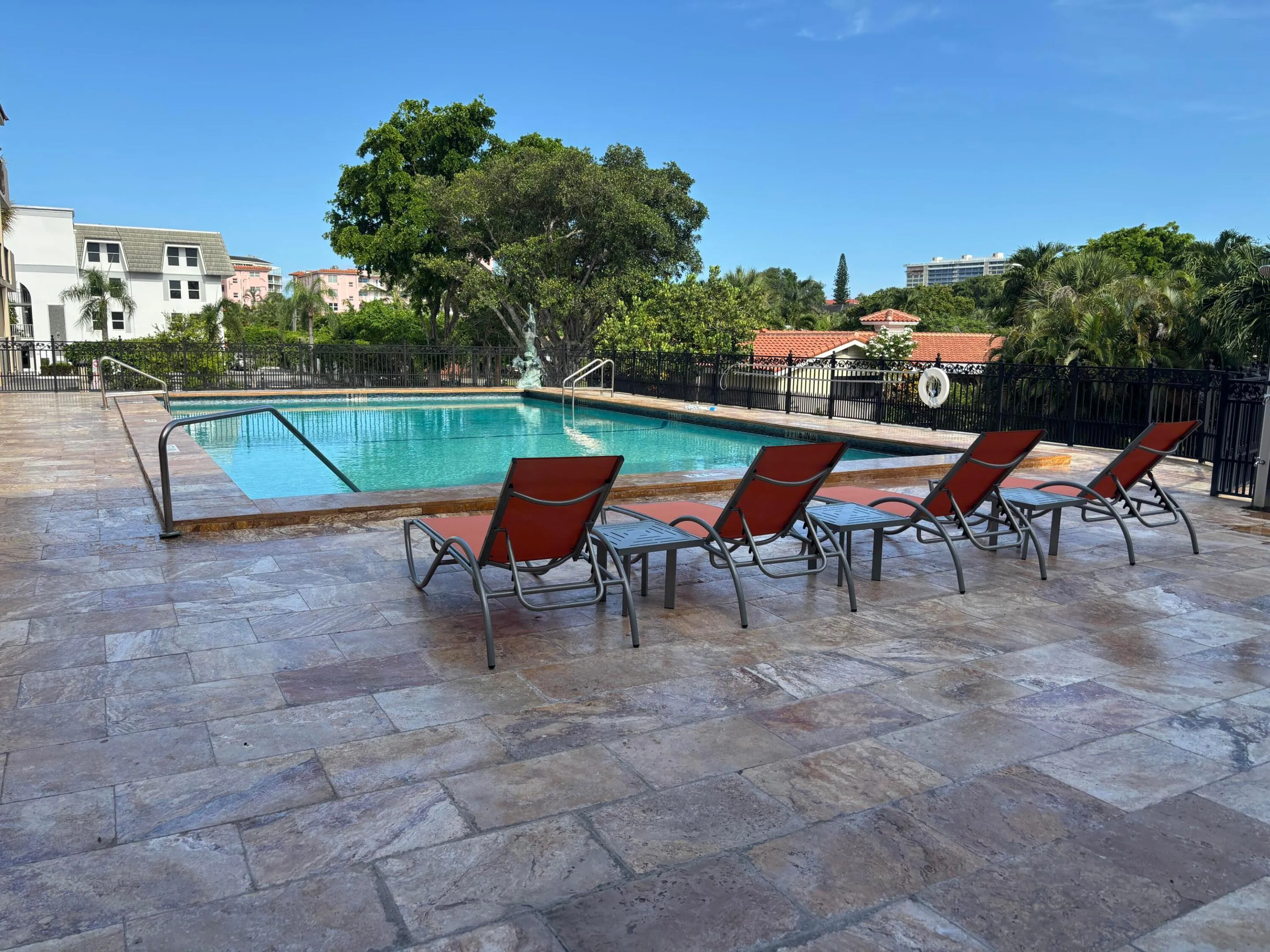 POOL & SUNDECK
