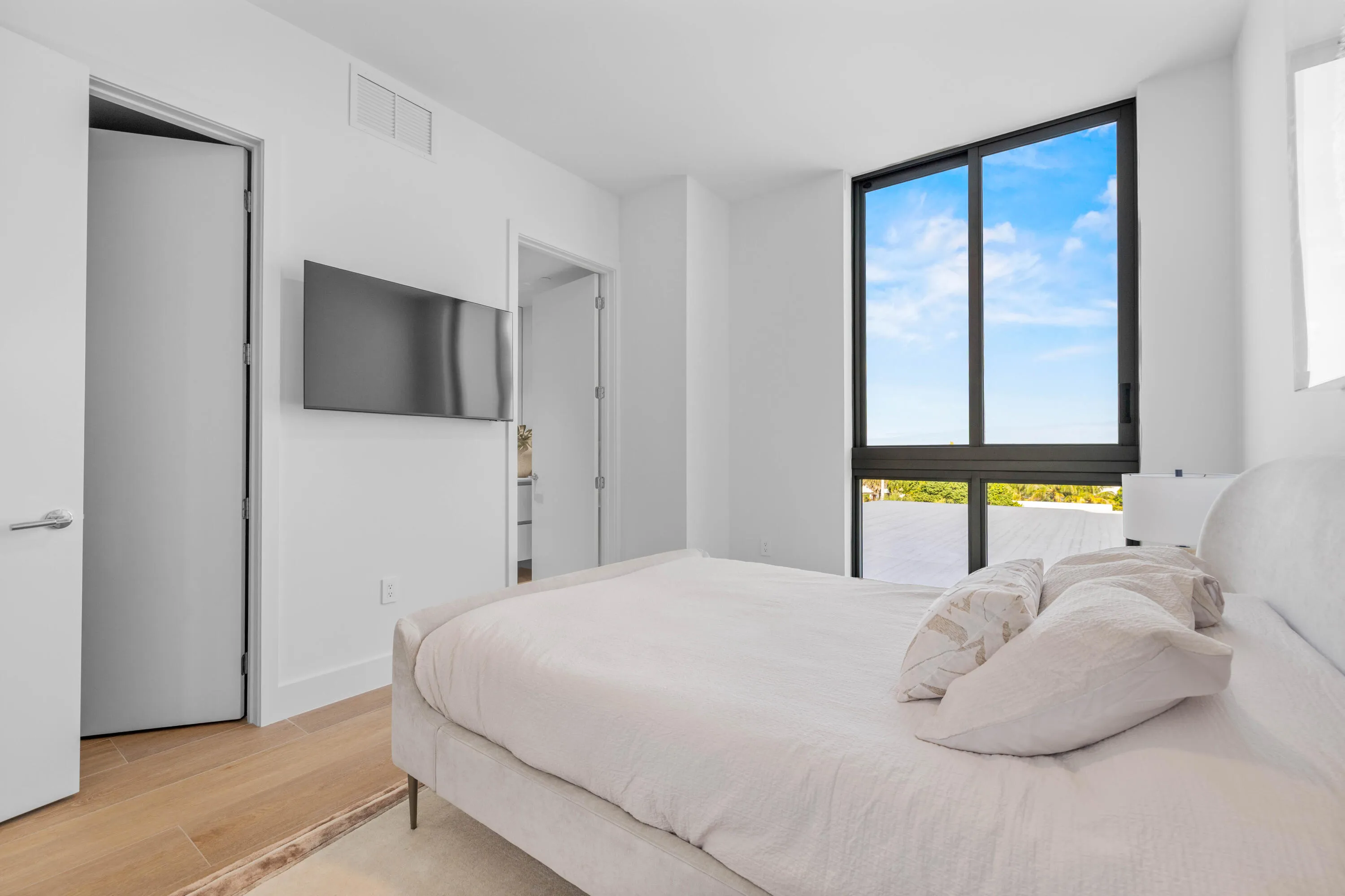 Ensuite Bedroom #2