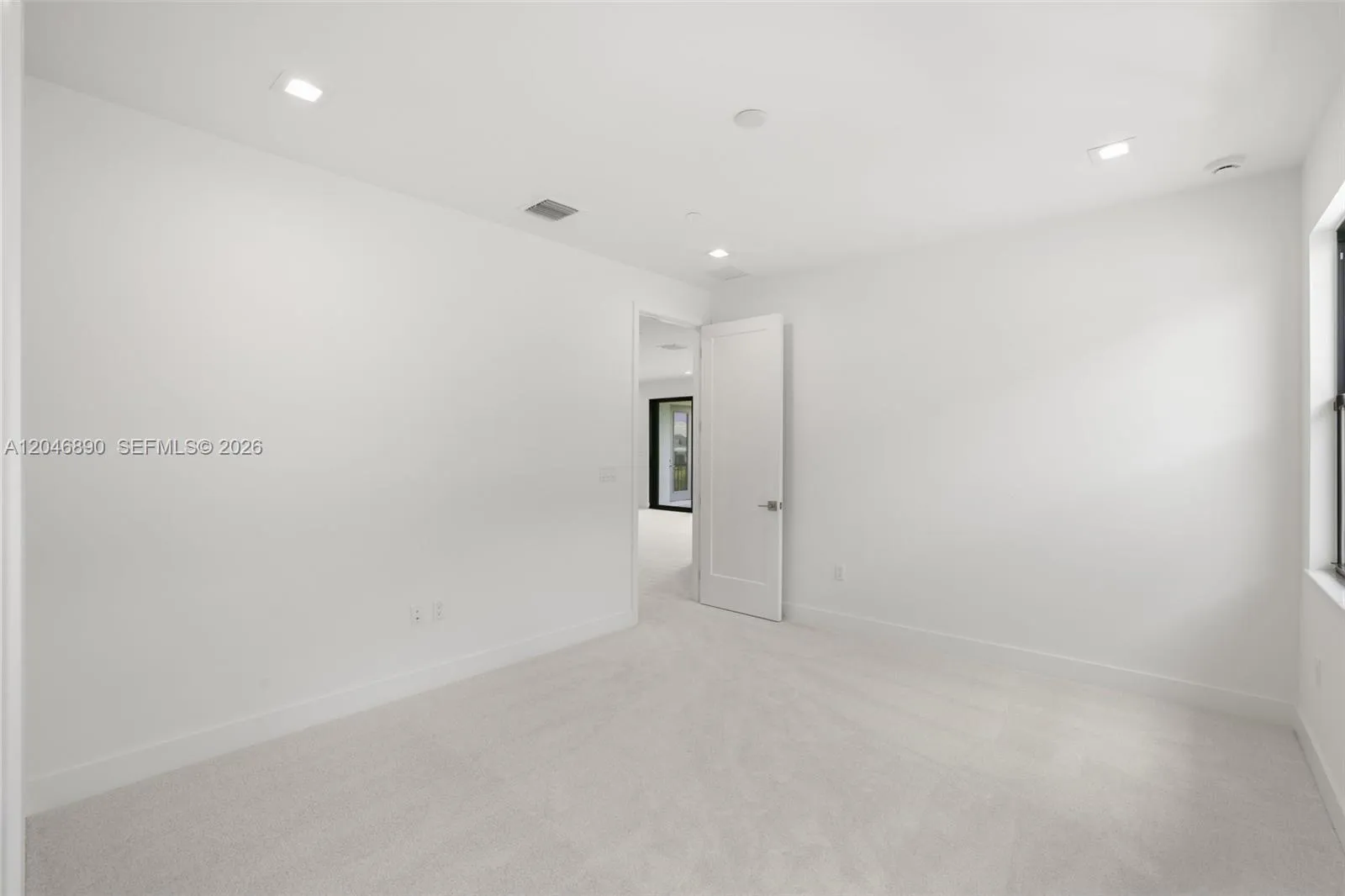 Property photo 122