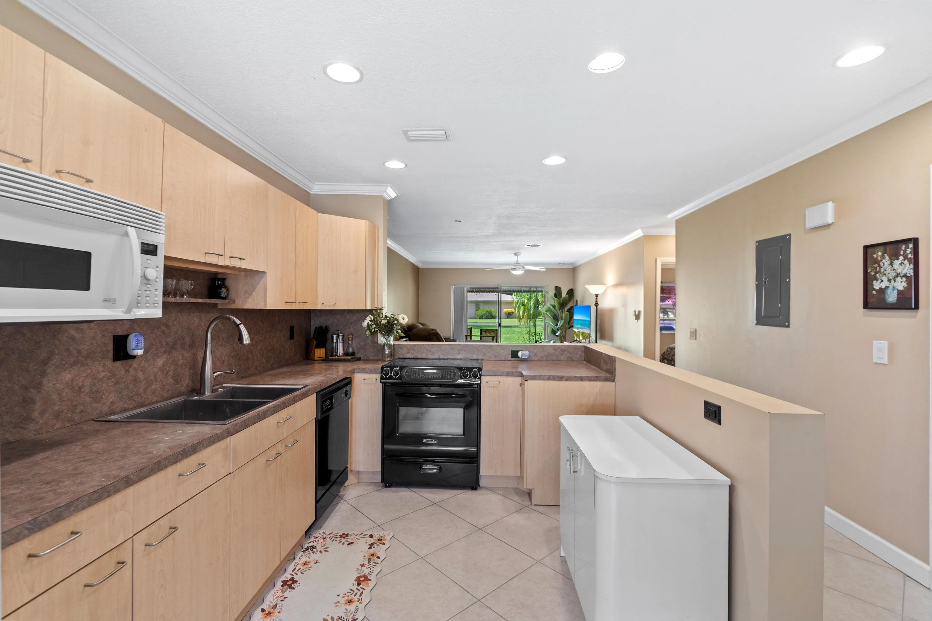 Open Kitchen