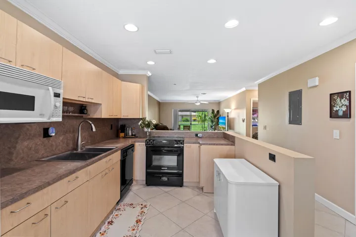 Open Kitchen