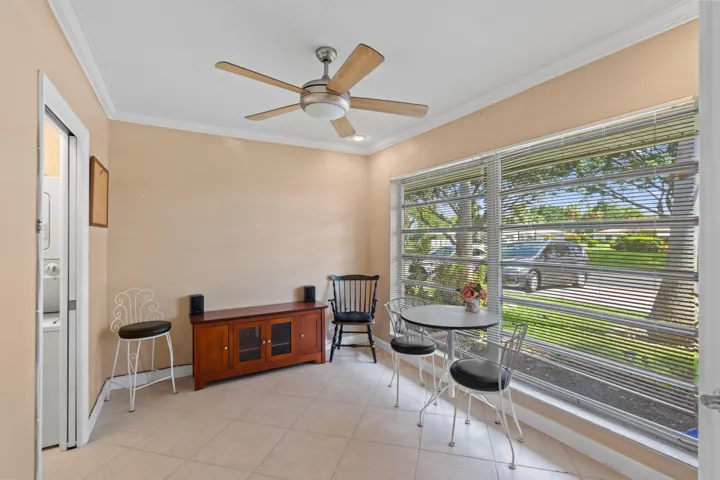 Spare bedroom, office or den