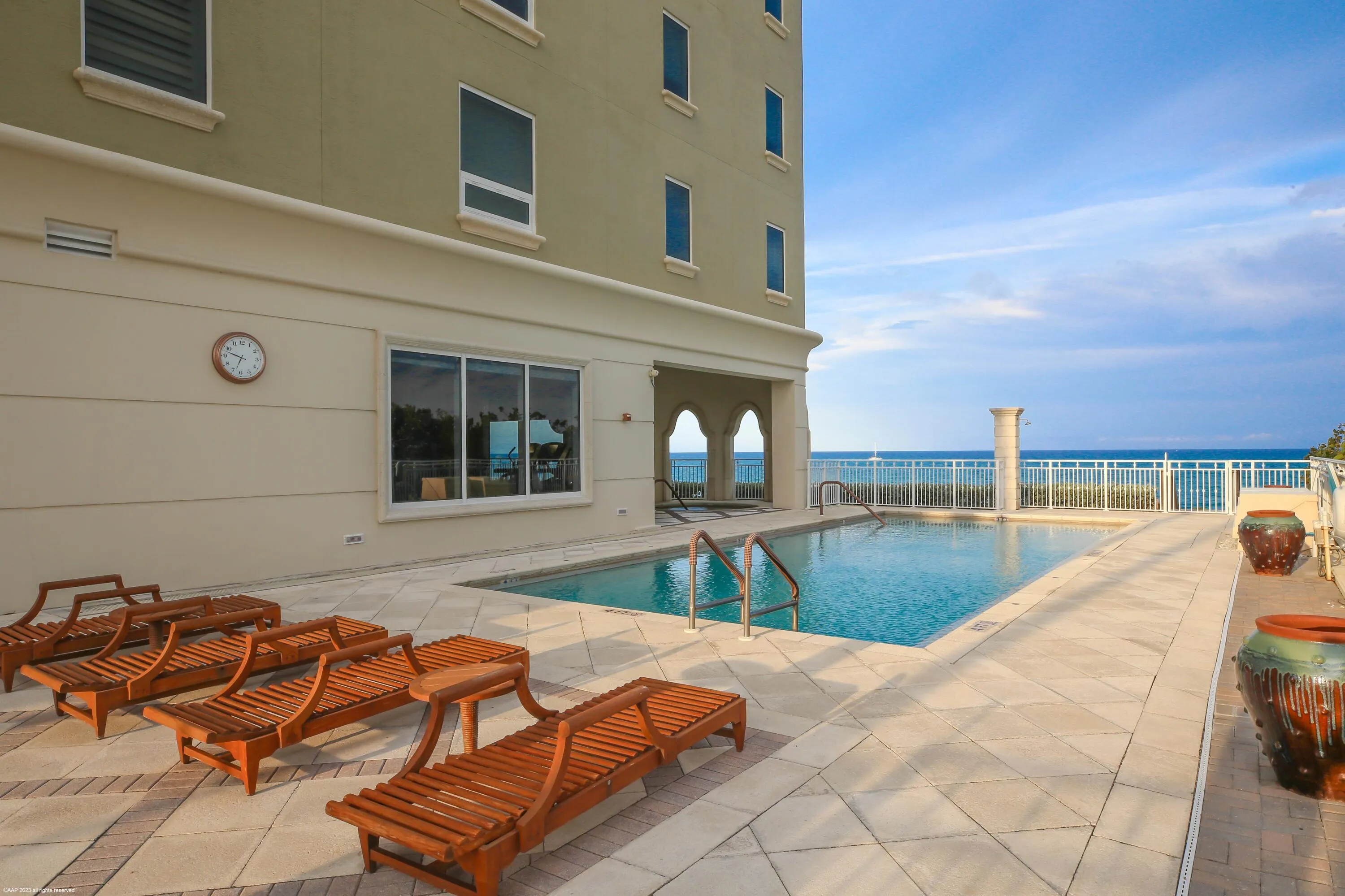 One Singer Island Pool a AAP 2023
