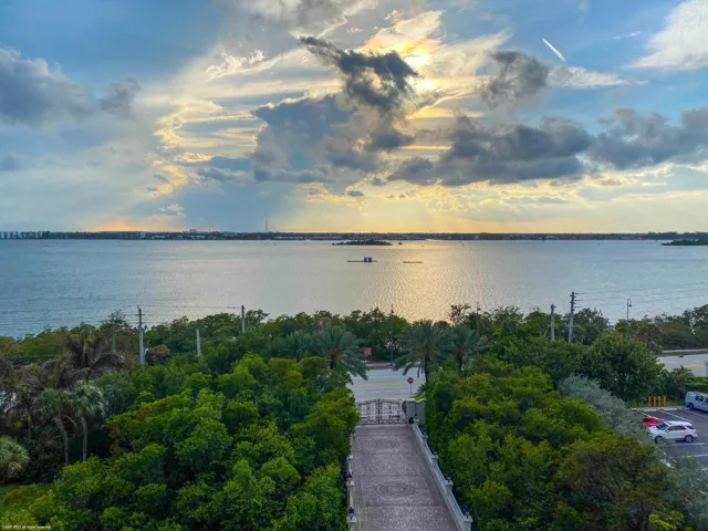 5310 N Ocean Dr 601 030