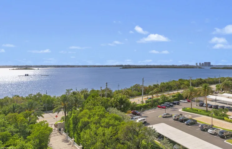 5310 N Ocean Dr 601 028