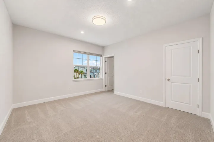 37-web-or-mls-Bedroom