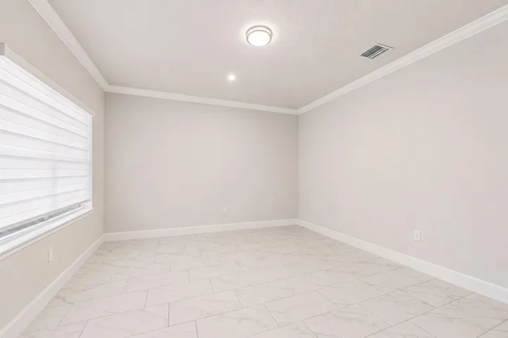 29-web-or-mls-Office 1 Empty
