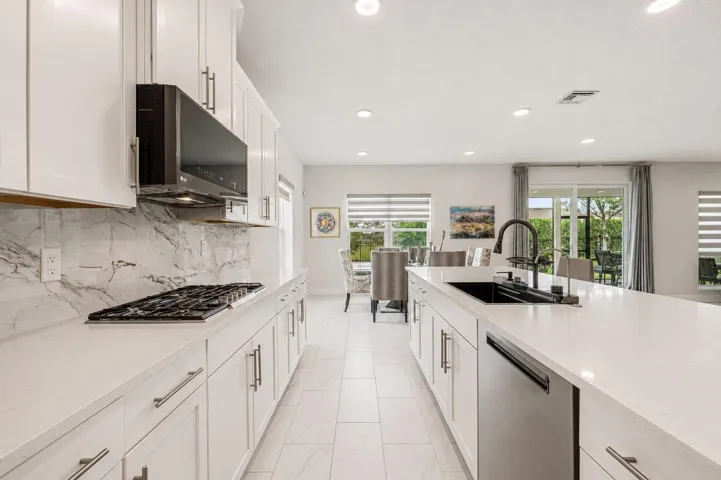 21-web-or-mls-Kitchen 2