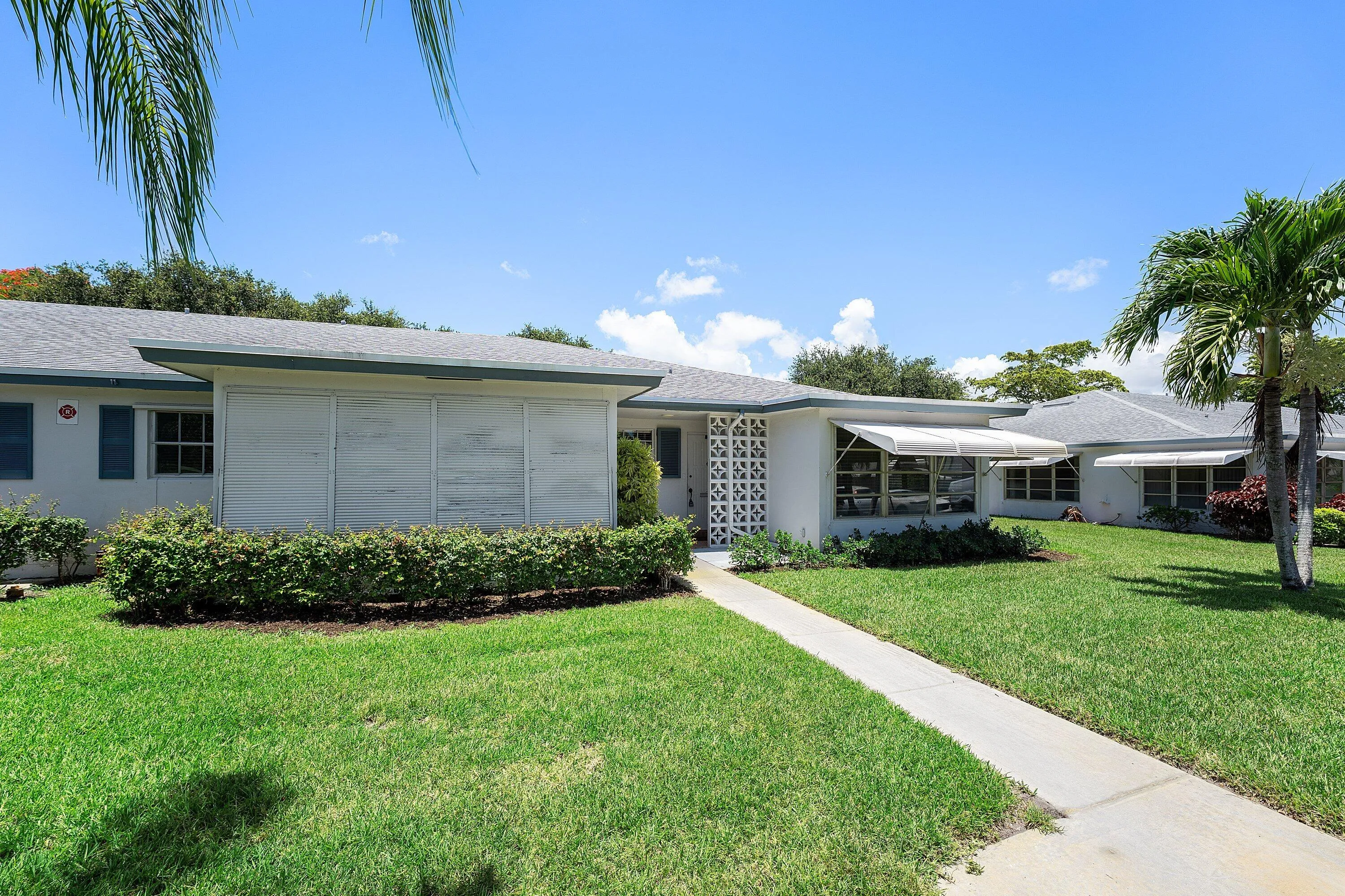 002-1210SouthDriveCircle-D-DelrayBeach-F