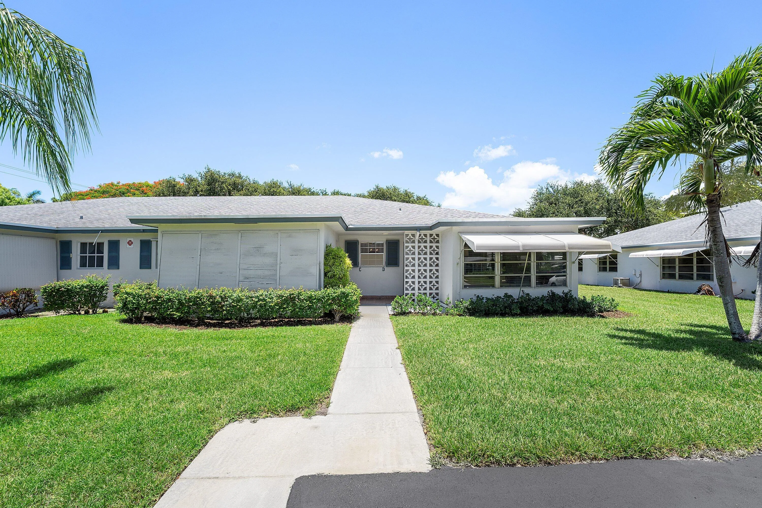 001-1210SouthDriveCircle-D-DelrayBeach-F