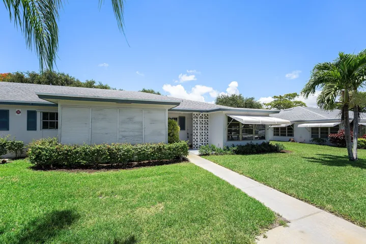 002-1210SouthDriveCircle-D-DelrayBeach-F