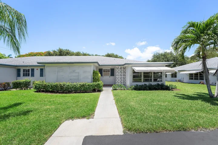001-1210SouthDriveCircle-D-DelrayBeach-F