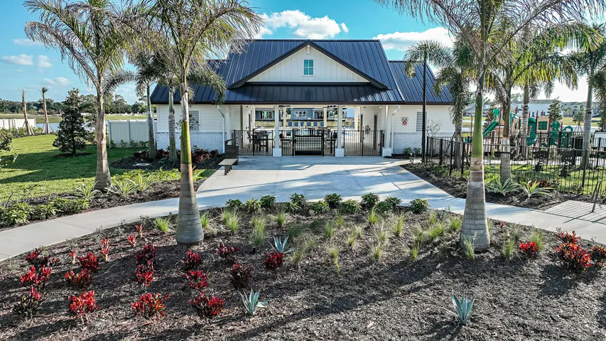 Veranda Oaks Community