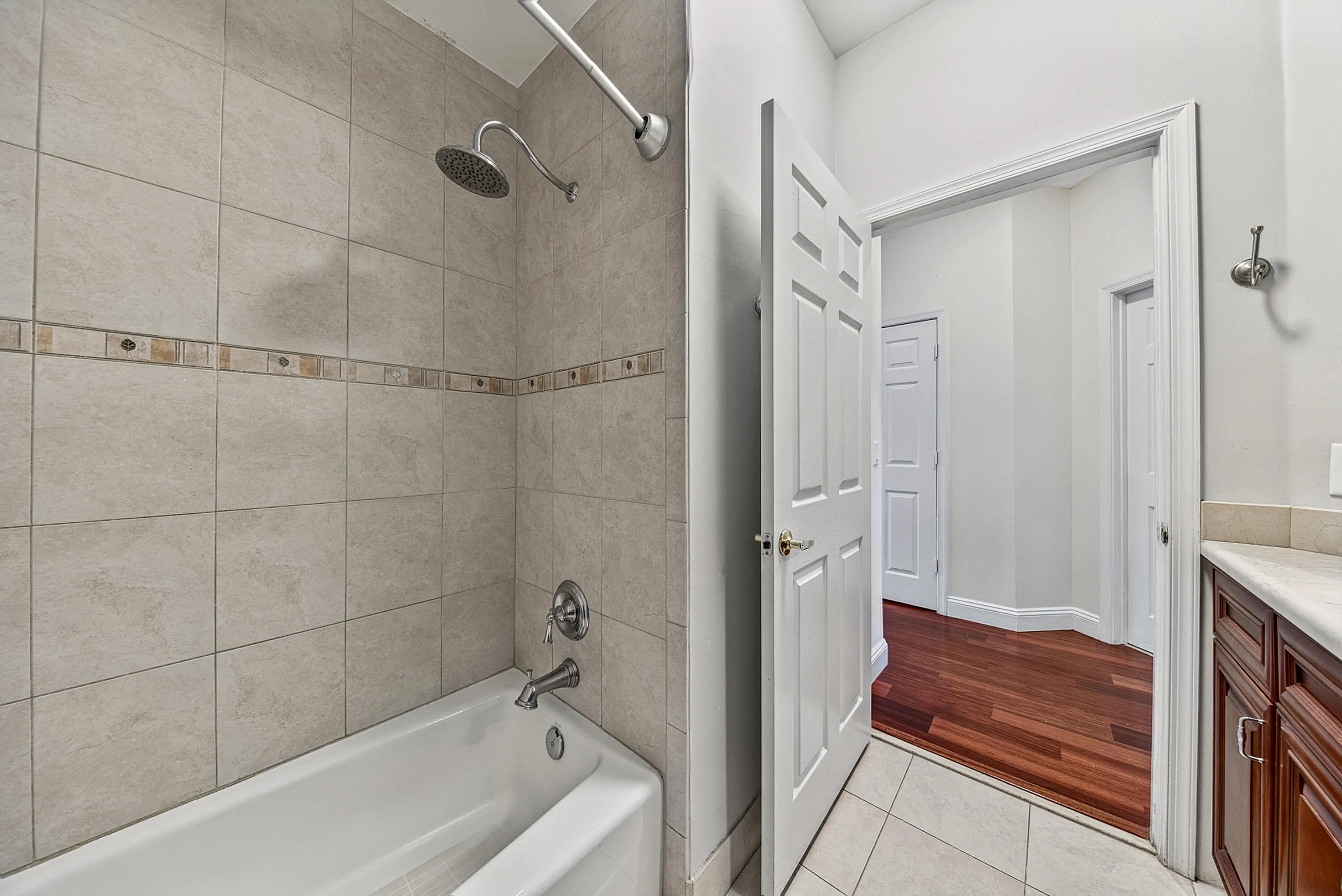 2nd Bathroom