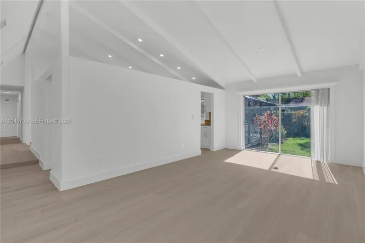 Living Dining Area
