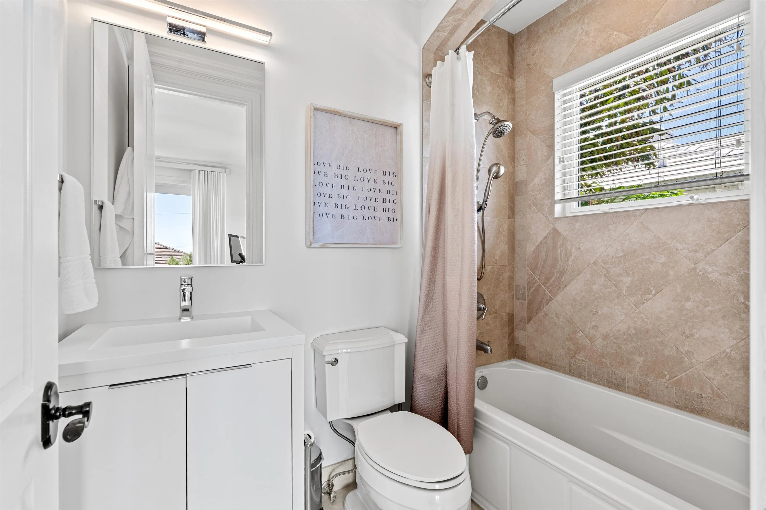 BATHROOM_4
