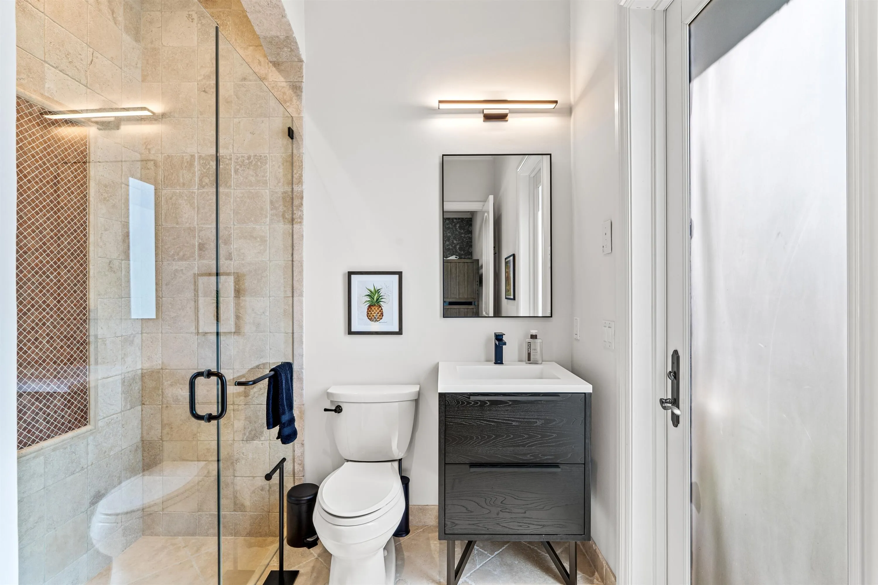 BATHROOM_2_STRAIGHT