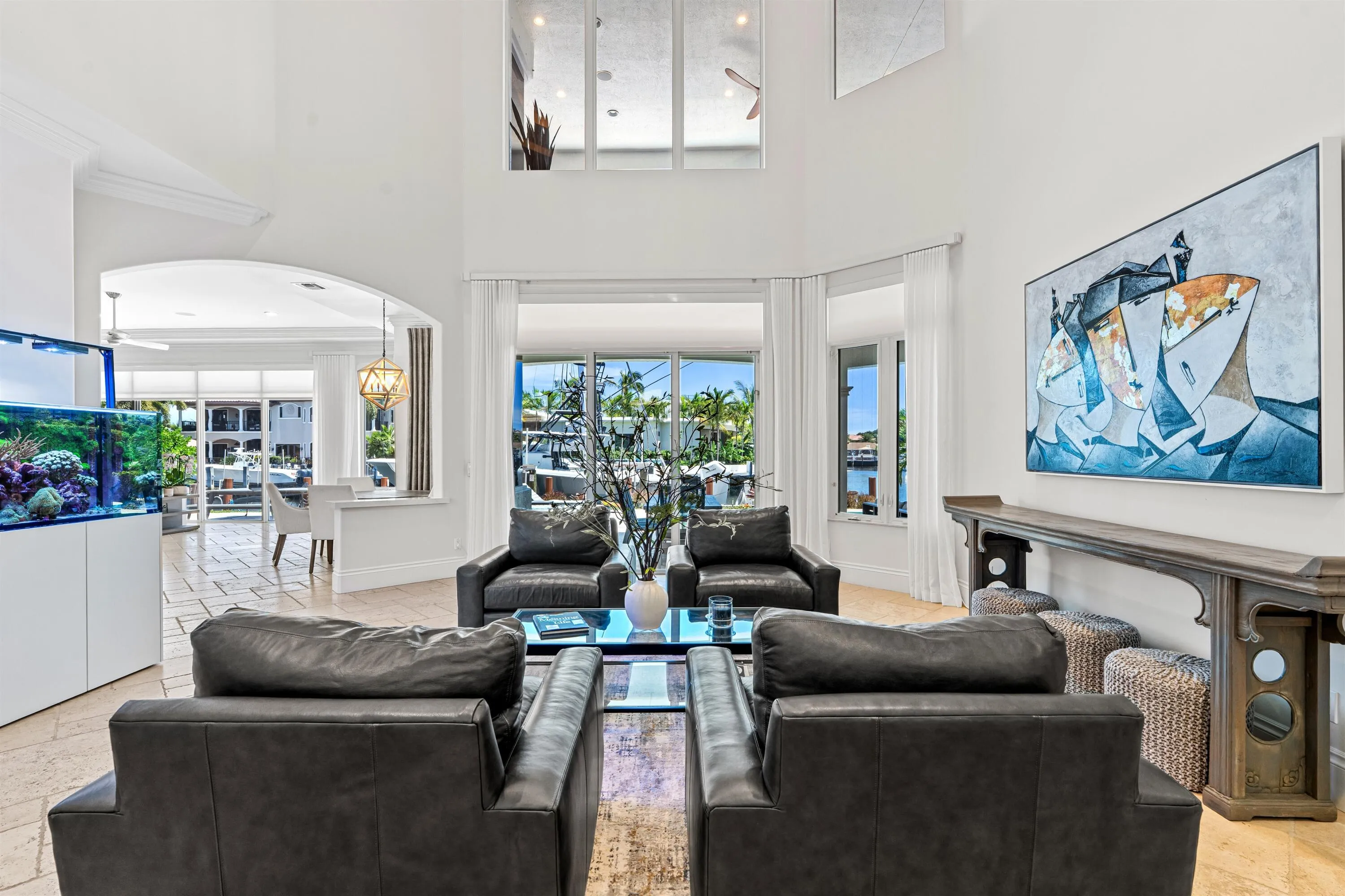 LIVING_ROOM_STRAIGHT