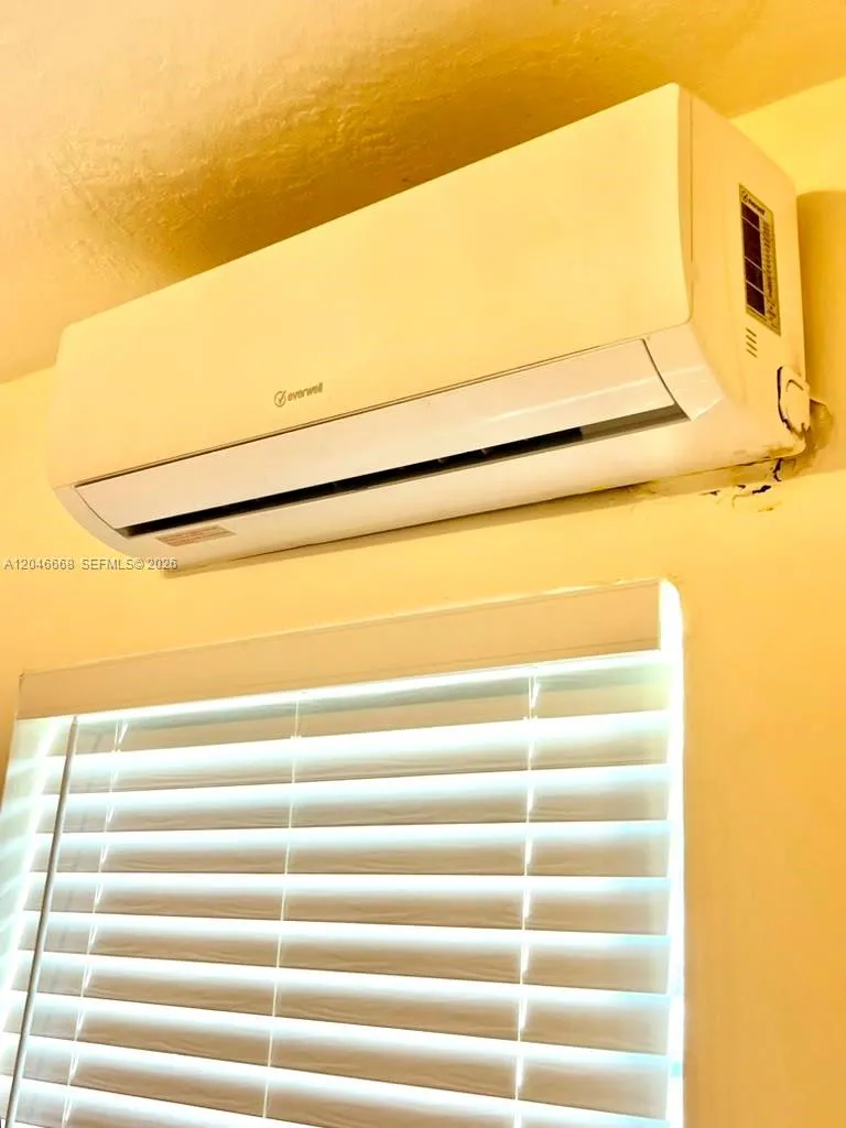 CENTRAL MINI SPLIT AIR CONDITION