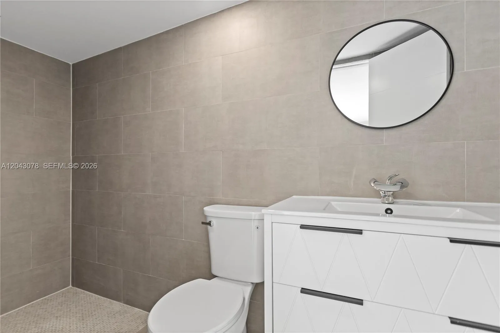 SUPER MODERN DESIGN