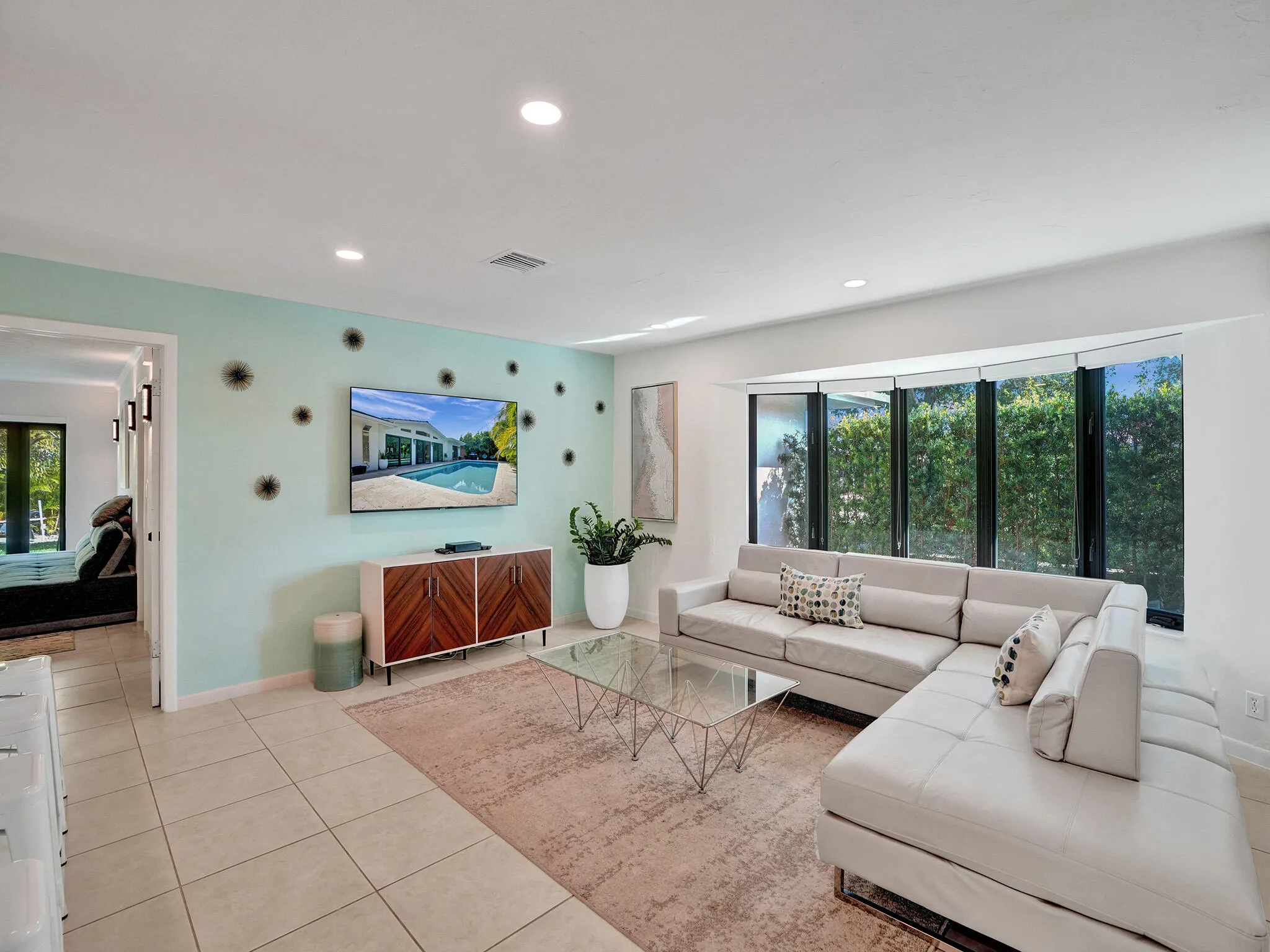 Front Living Room TV