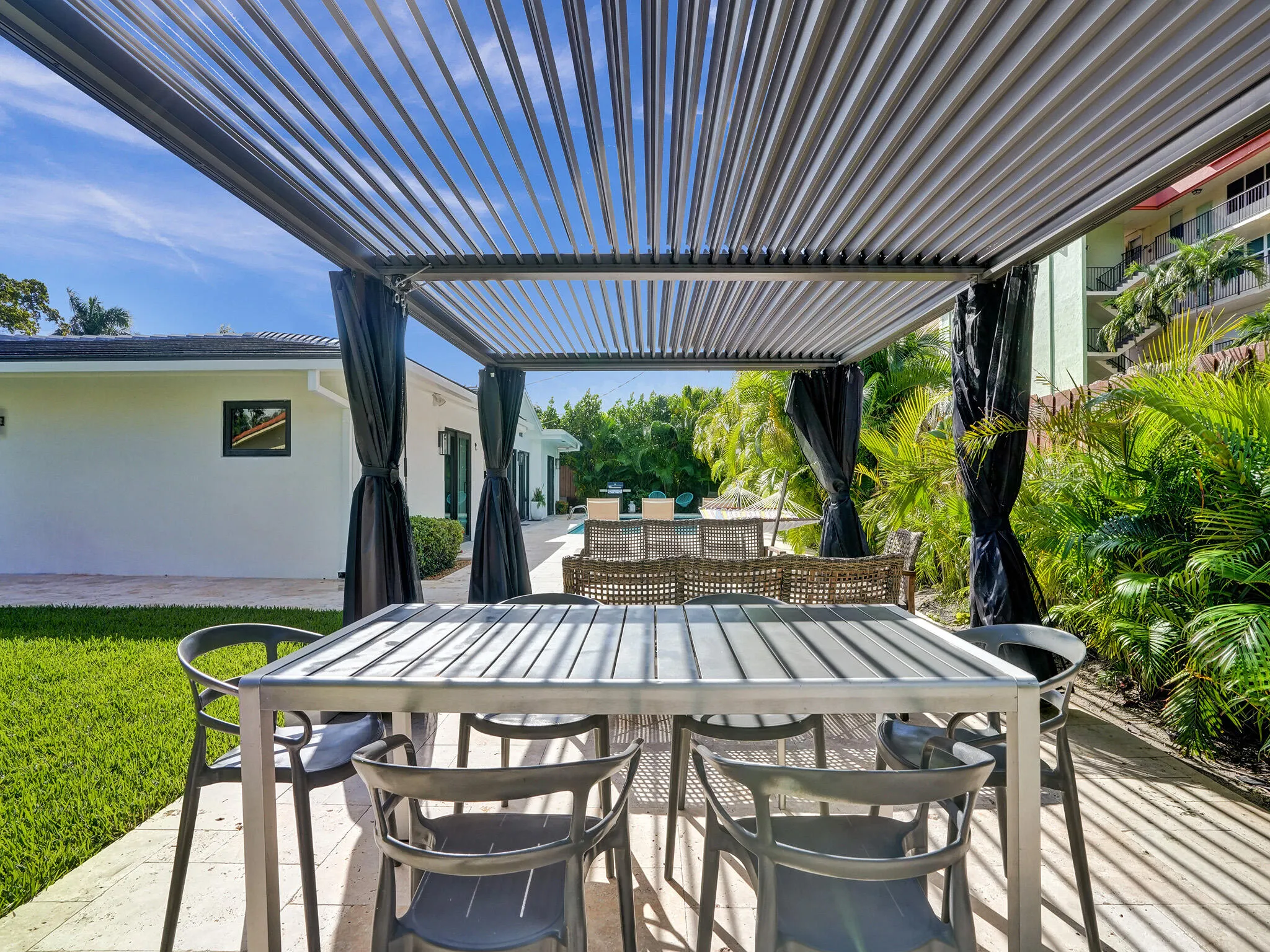 Oversized Pool Lounge Pergola