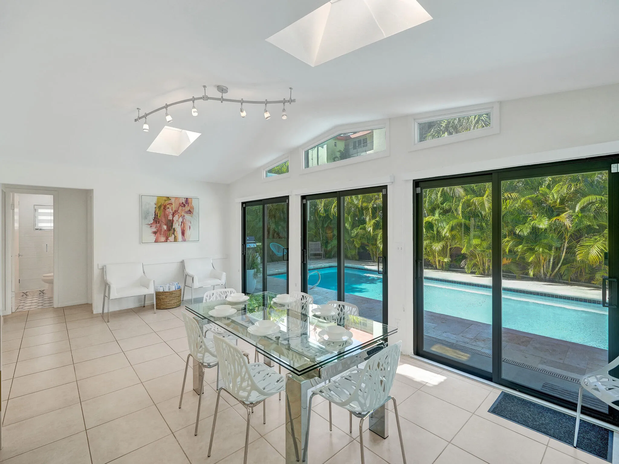 Dining Table Angkled Pool View