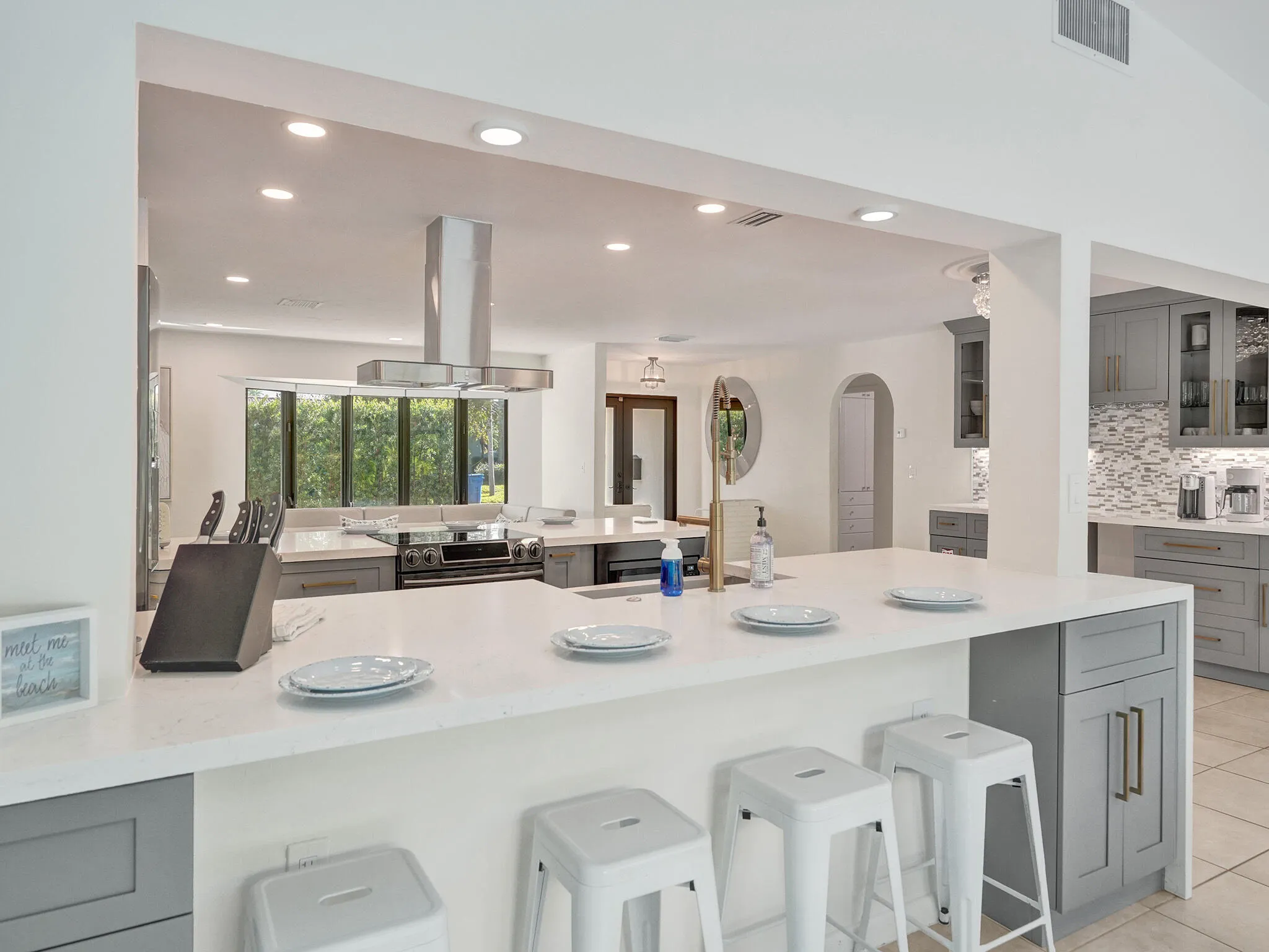 Kitchen Counter Dining