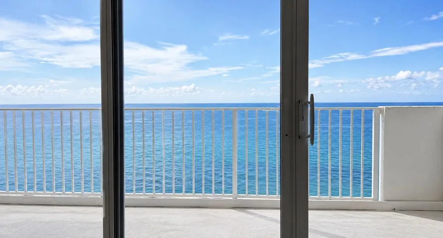 Direct ocean view