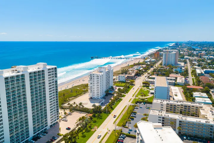 A few feet to the pier and restaurants.