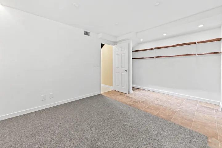 21 bedroom 02