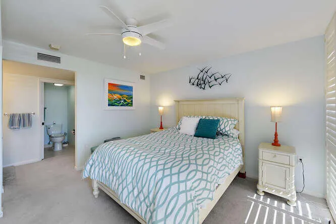2601 Marina Isle Way Apt 303-small-014-0