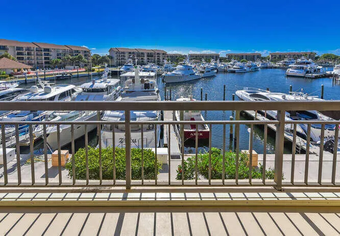 2601 Marina Isle Way Apt 303-small-022-0
