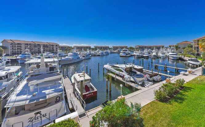 2601 Marina Isle Way Apt 303-small-024-0