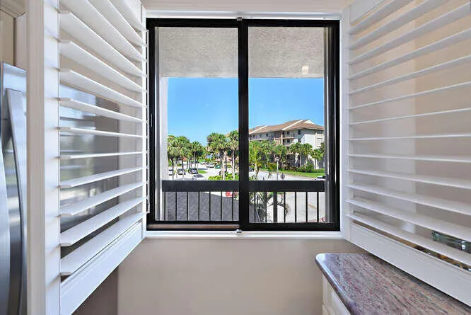 2601 Marina Isle Way Apt 303-small-007-0