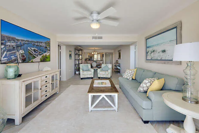 2601 Marina Isle Way Apt 303-small-012-0