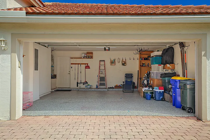 7004 SE Twin Oaks Circle-31
