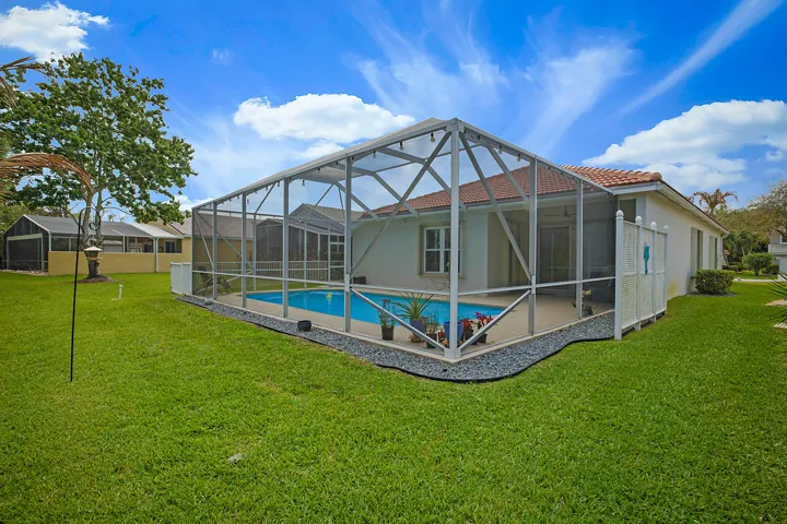 7004 SE Twin Oaks Circle-44