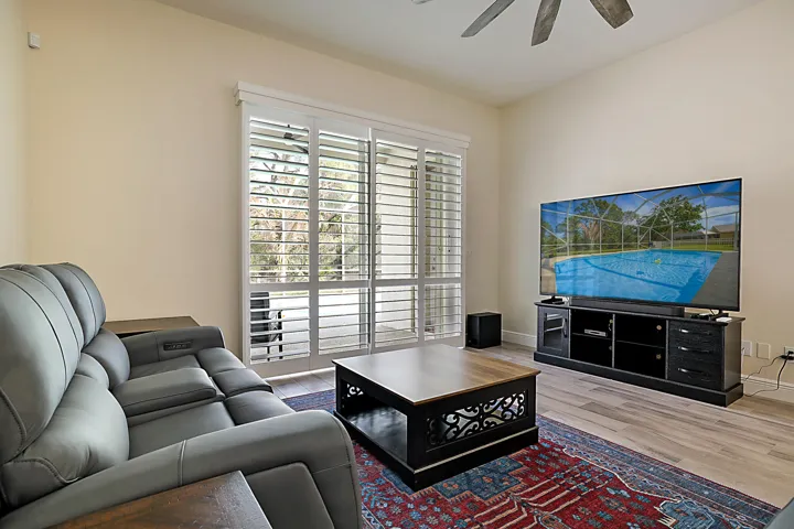 7004 SE Twin Oaks Circle-16