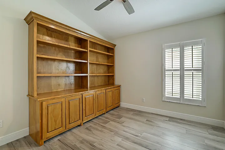 7004 SE Twin Oaks Circle-23