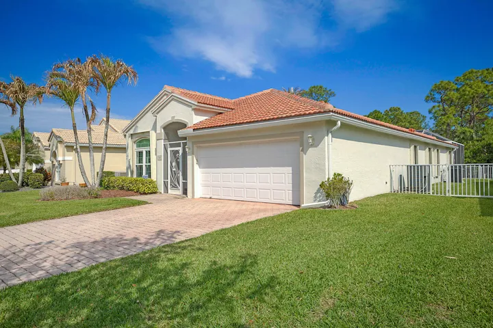 7004 SE Twin Oaks Circle-34