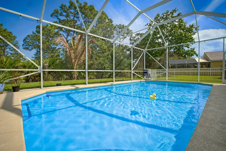 7004 SE Twin Oaks Circle-37