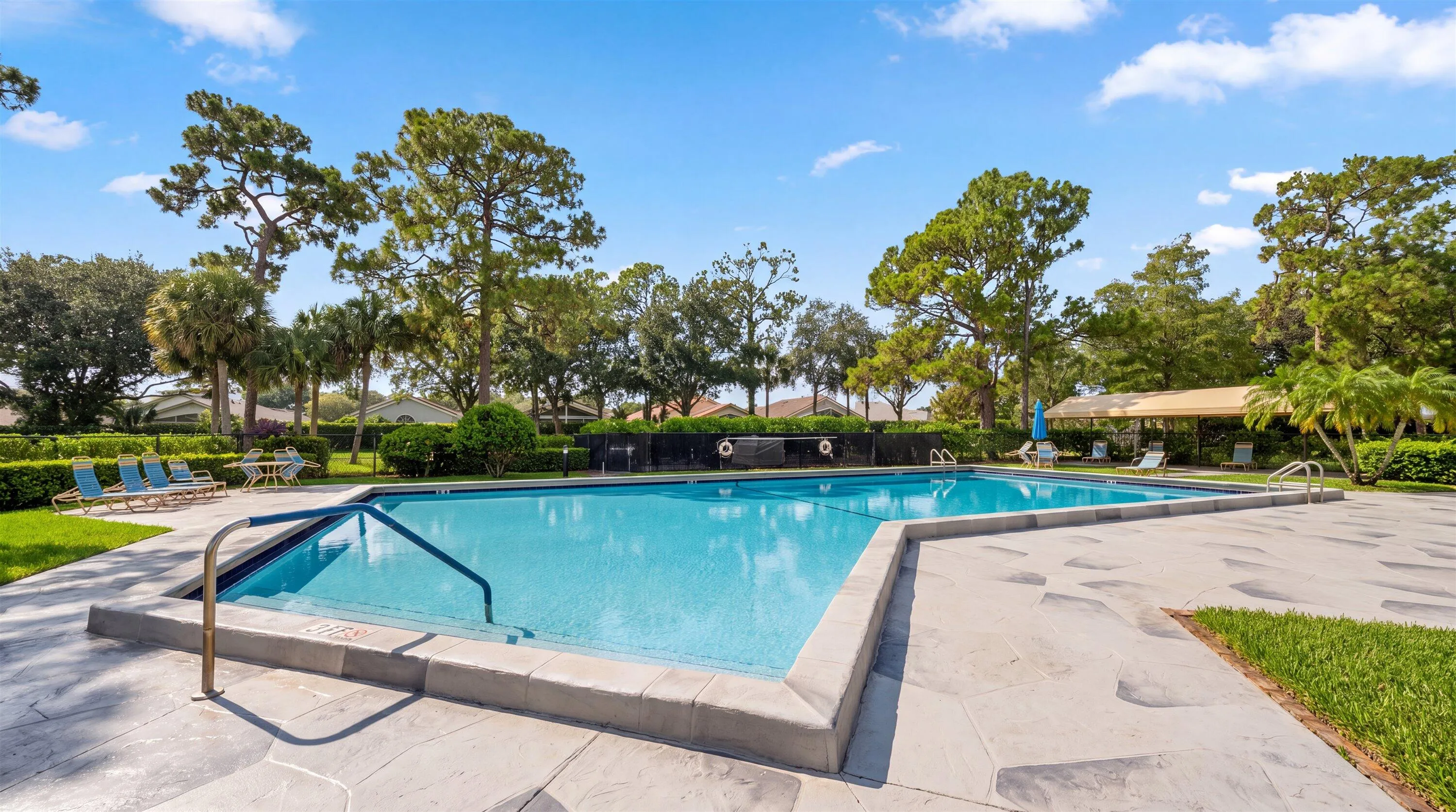 Community pool