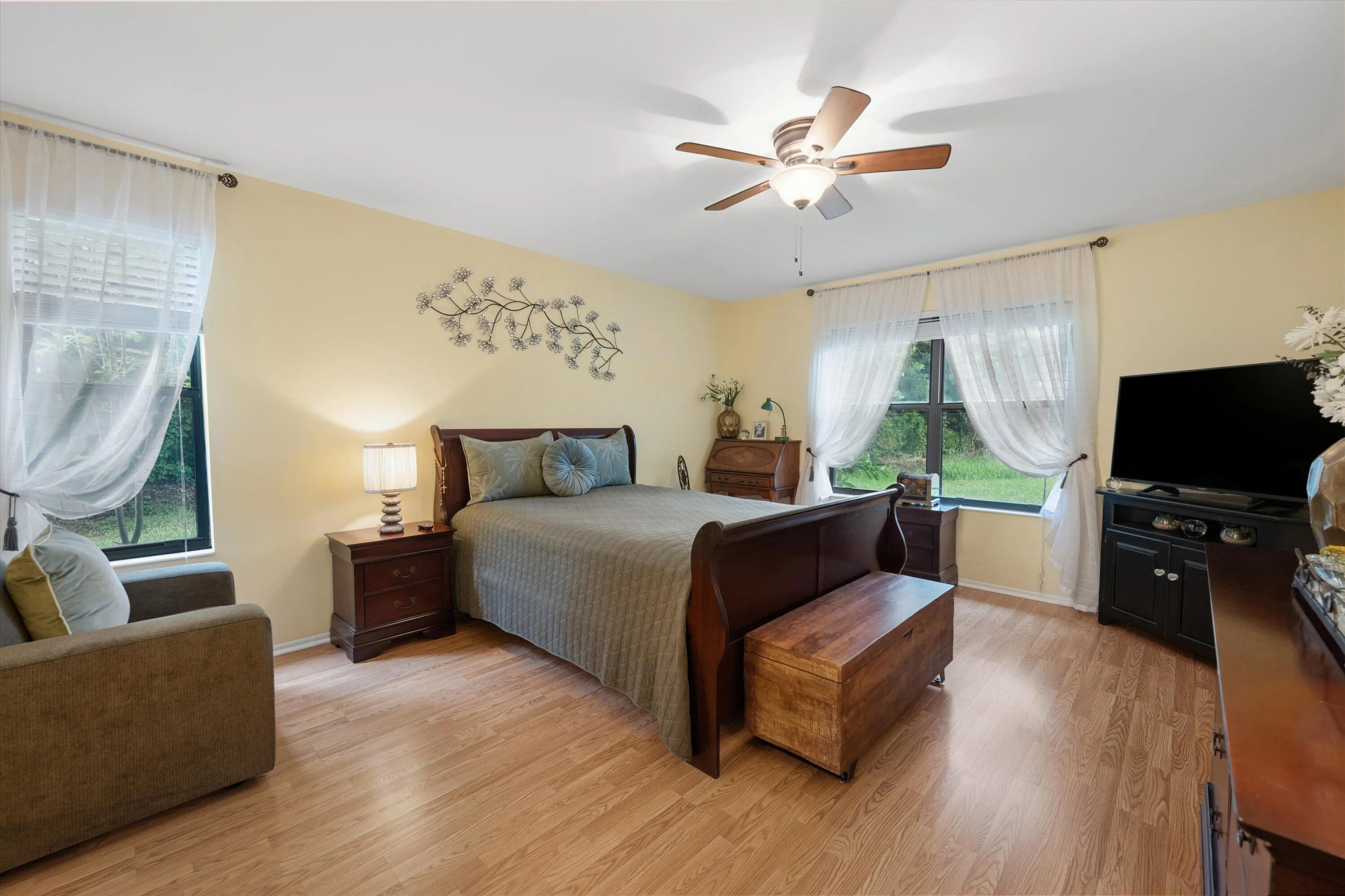 Primary suite