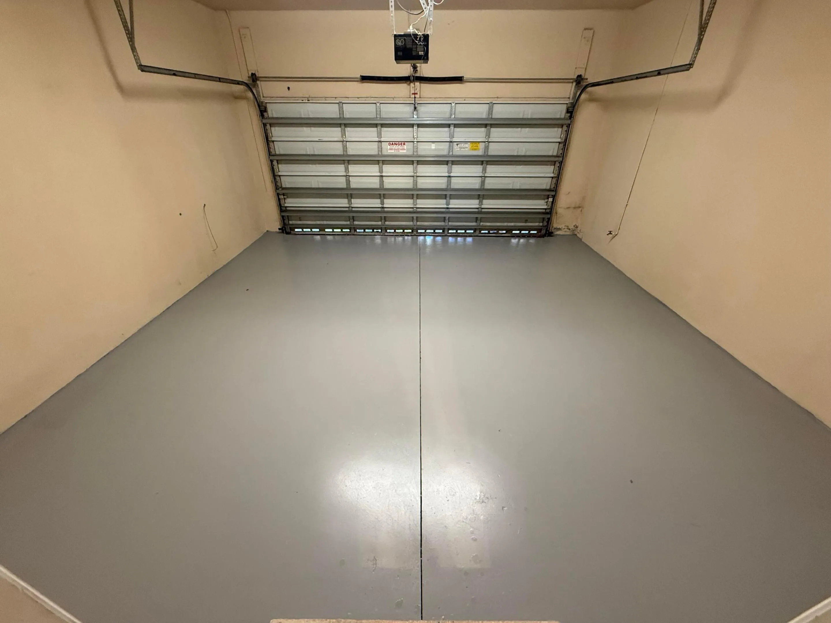 garage interior_flrpaint