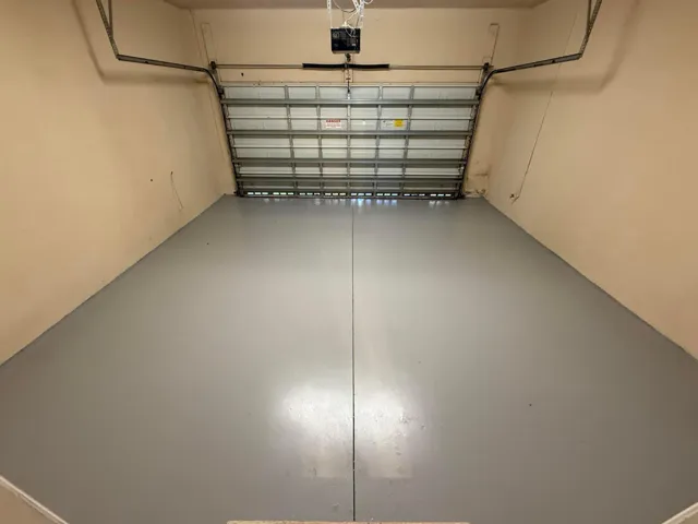 garage interior_flrpaint
