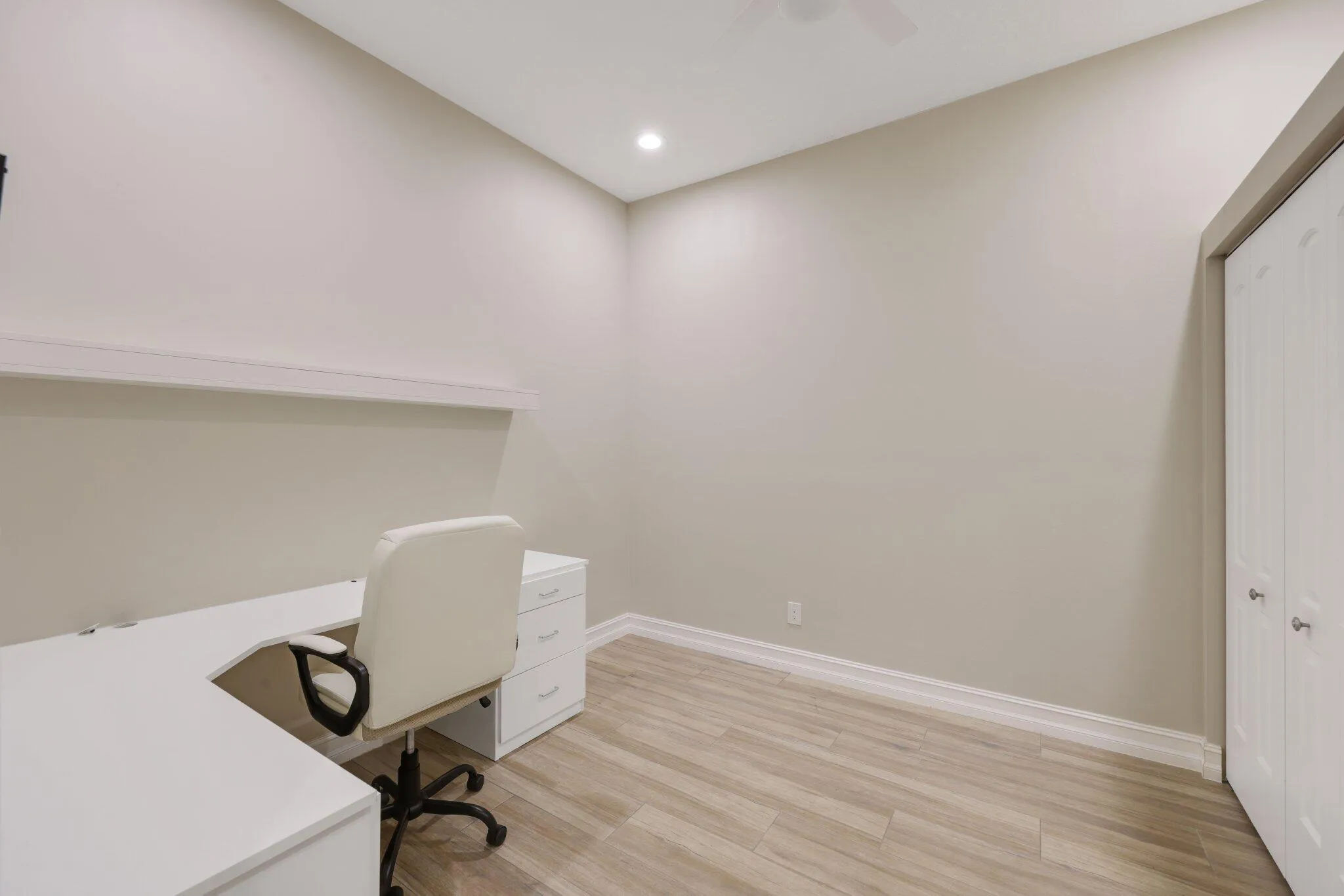 Bedroom #4 / Office