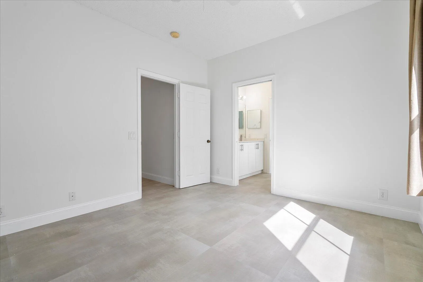 27-970 Greenwood Rd_27