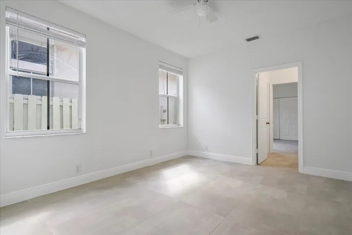 24-970 Greenwood Rd_24