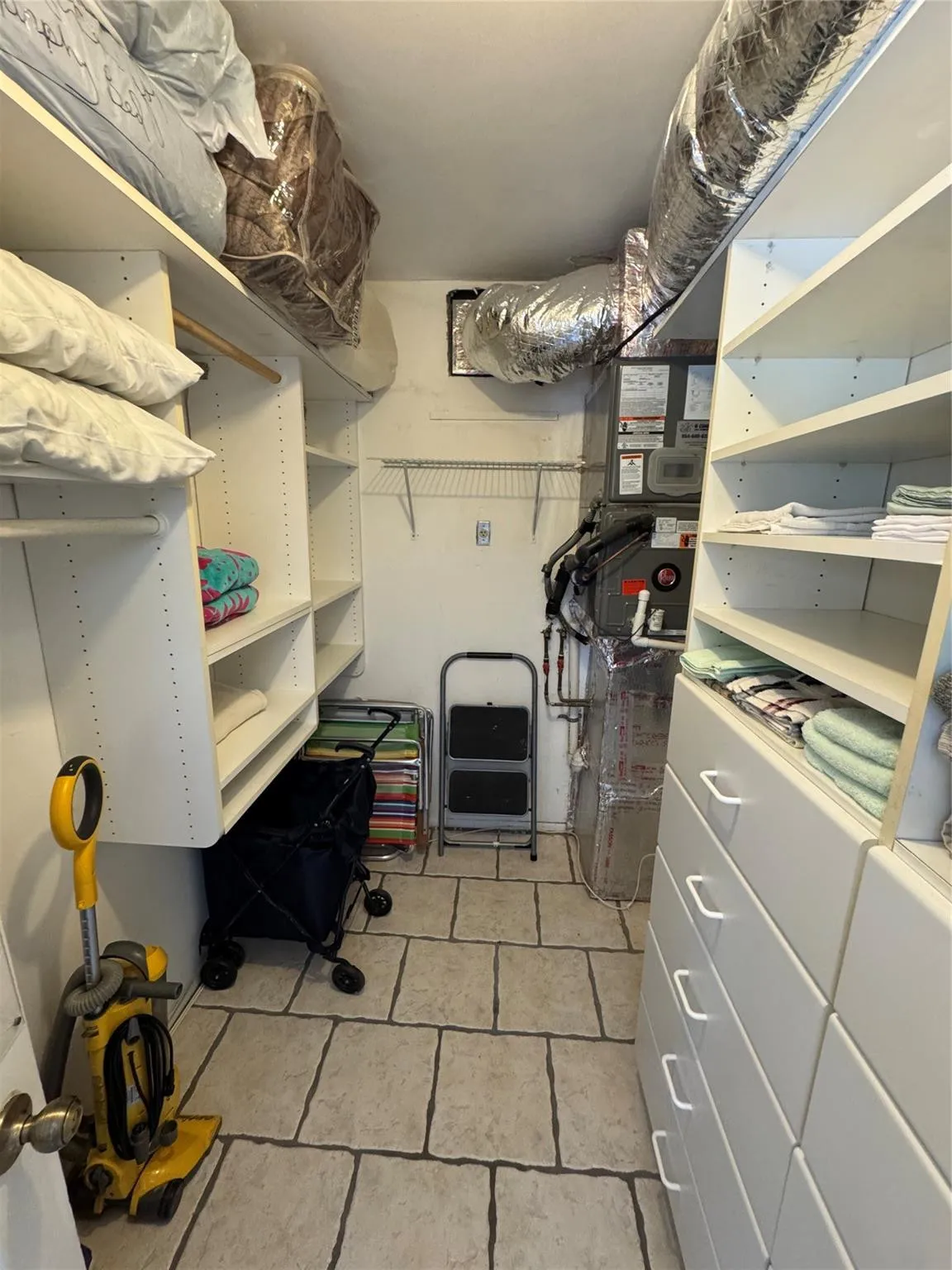 walkin soon to have washer dryer